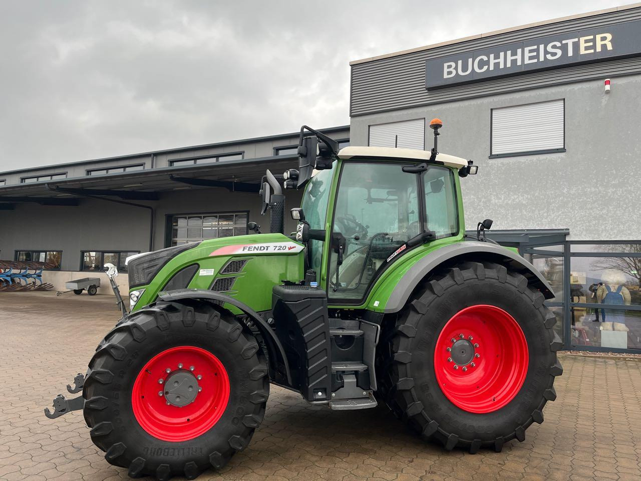 Fendt 720 Vario S4 ProfiPlus - Traktor: slika Fendt 720 Vario S4 ProfiPlus - Traktor Fendt 720 Vario S4 ProfiPlus - Traktor: slika Fendt 720 Vario S4 ProfiPlus - Traktor