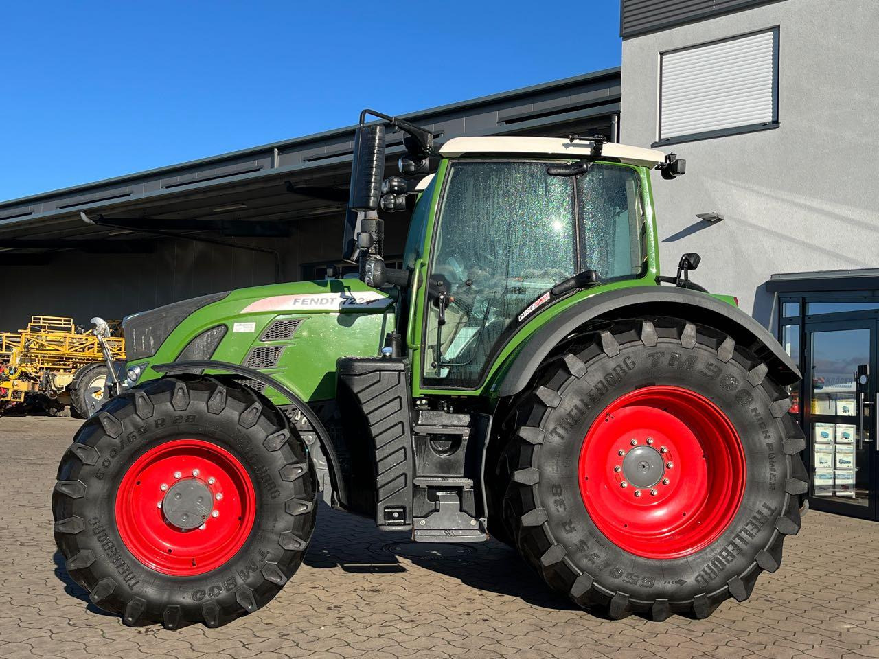 Fendt 722 Vario S4 ProfiPlus - Traktor: slika Fendt 722 Vario S4 ProfiPlus - Traktor Fendt 722 Vario S4 ProfiPlus - Traktor: slika Fendt 722 Vario S4 ProfiPlus - Traktor