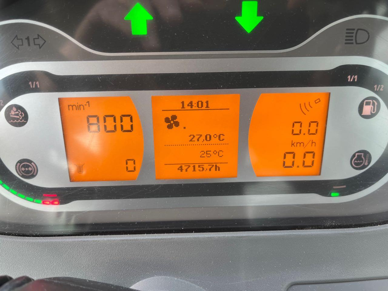 Fendt 722 Vario S4 ProfiPlus - Traktor: slika Fendt 722 Vario S4 ProfiPlus - Traktor Fendt 722 Vario S4 ProfiPlus - Traktor: slika Fendt 722 Vario S4 ProfiPlus - Traktor