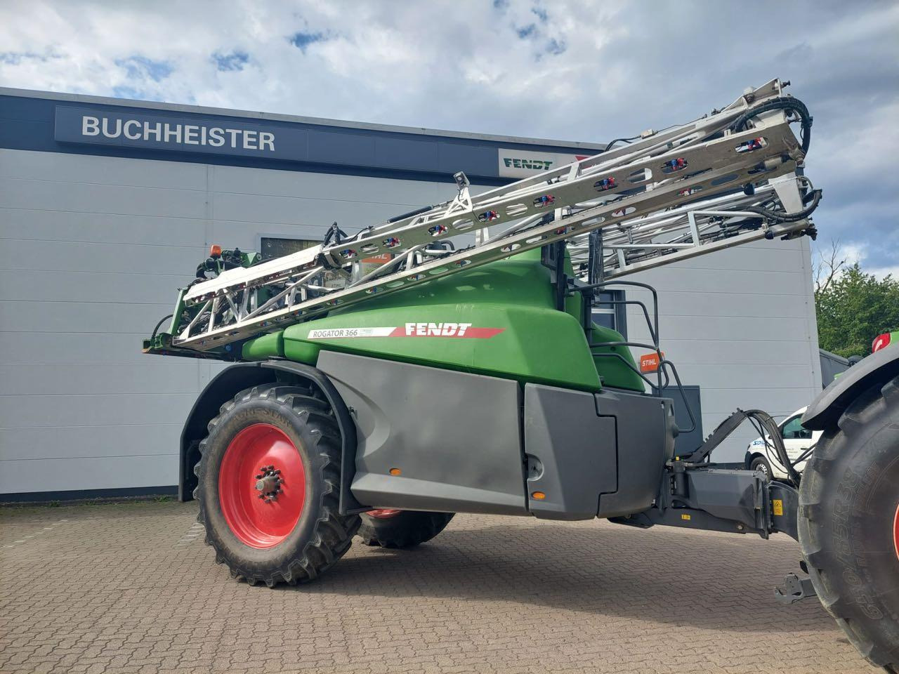 Fendt Rogator 366 - Vučena prskalica: slika Fendt Rogator 366 - Vučena prskalica Fendt Rogator 366 - Vučena prskalica: slika Fendt Rogator 366 - Vučena prskalica