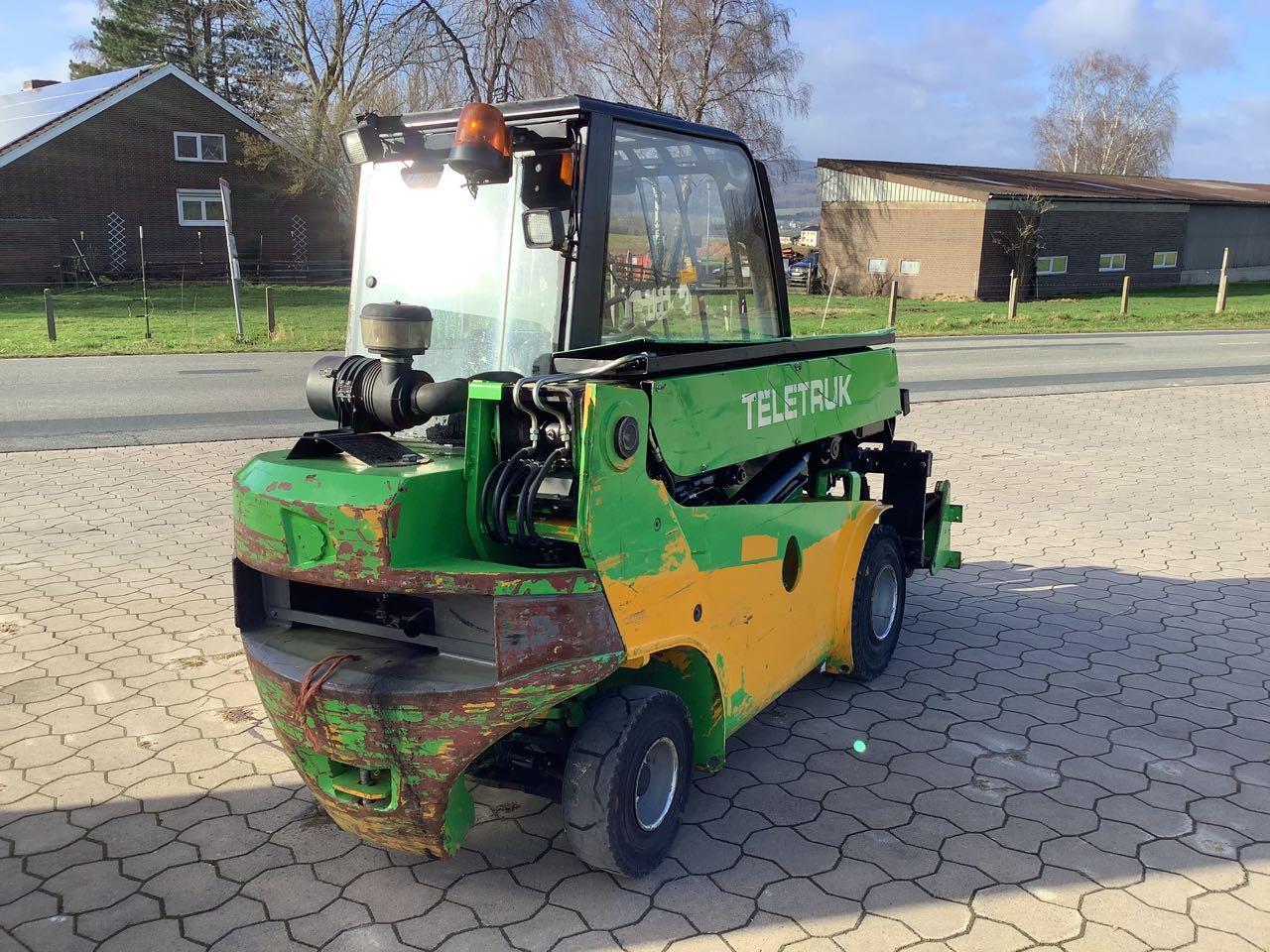 JCB Teletruk TLT 30 D - Teleskopski rukovatelj: slika JCB Teletruk TLT 30 D - Teleskopski rukovatelj JCB Teletruk TLT 30 D - Teleskopski rukovatelj: slika JCB Teletruk TLT 30 D - Teleskopski rukovatelj