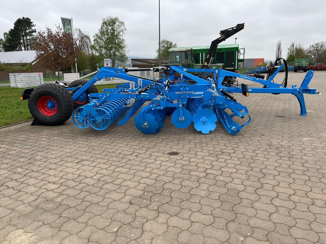 Lemken Rubin 10 TF/500 - Tanjurača: slika Lemken Rubin 10 TF/500 - Tanjurača Lemken Rubin 10 TF/500 - Tanjurača: slika Lemken Rubin 10 TF/500 - Tanjurača