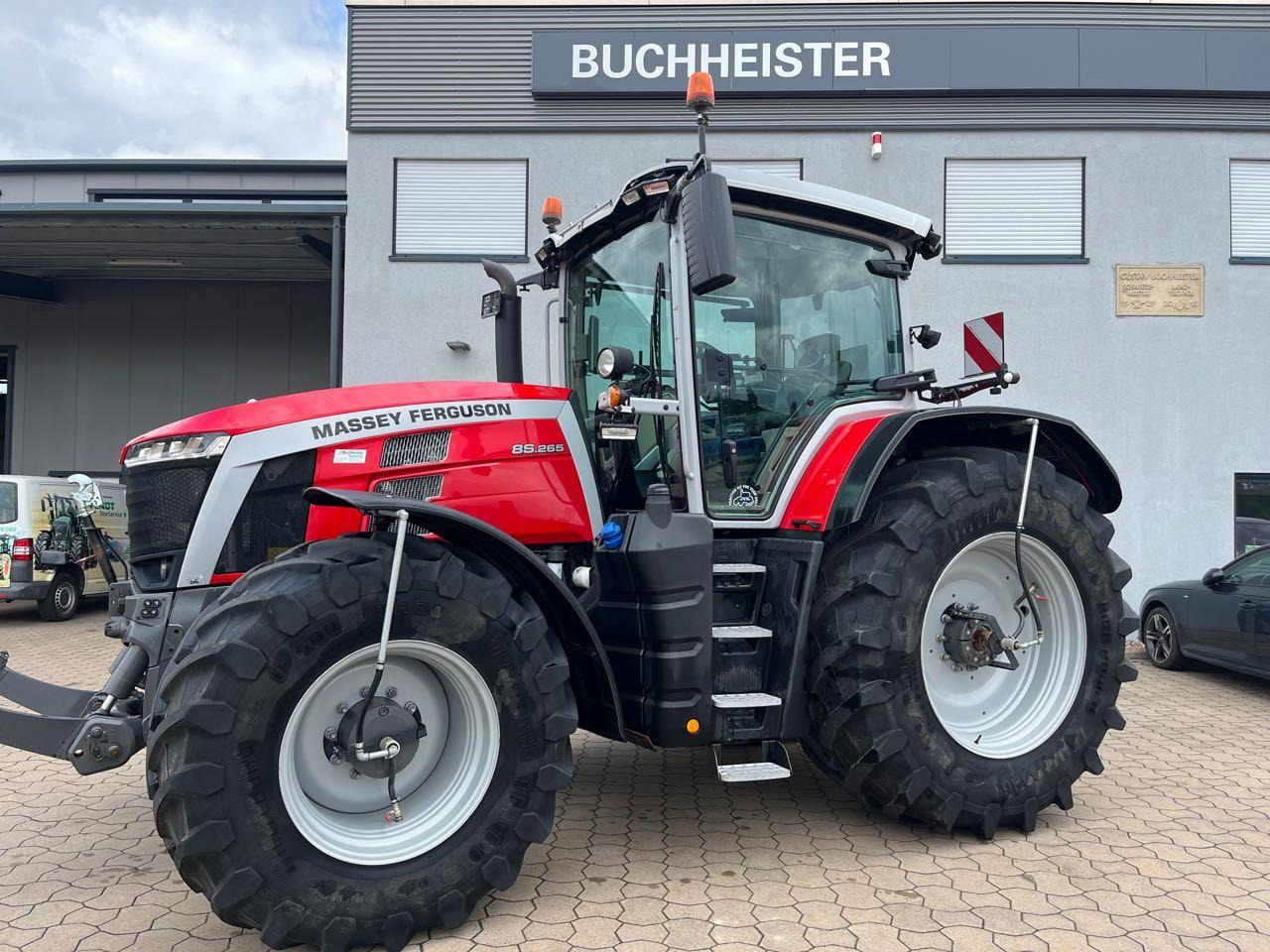 Massey Ferguson 8S.265 Dyna E-Power Exclusive - Traktor: slika Massey Ferguson 8S.265 Dyna E-Power Exclusive - Traktor Massey Ferguson 8S.265 Dyna E-Power Exclusive - Traktor: slika Massey Ferguson 8S.265 Dyna E-Power Exclusive - Traktor