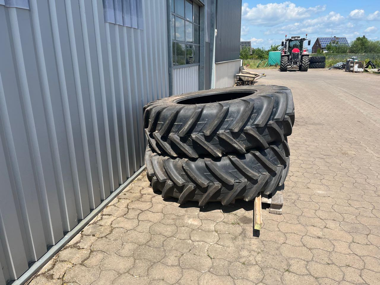 Michelin 20.8R38 AGRIBIB - Guma: slika Michelin 20.8R38 AGRIBIB - Guma Michelin 20.8R38 AGRIBIB - Guma: slika Michelin 20.8R38 AGRIBIB - Guma