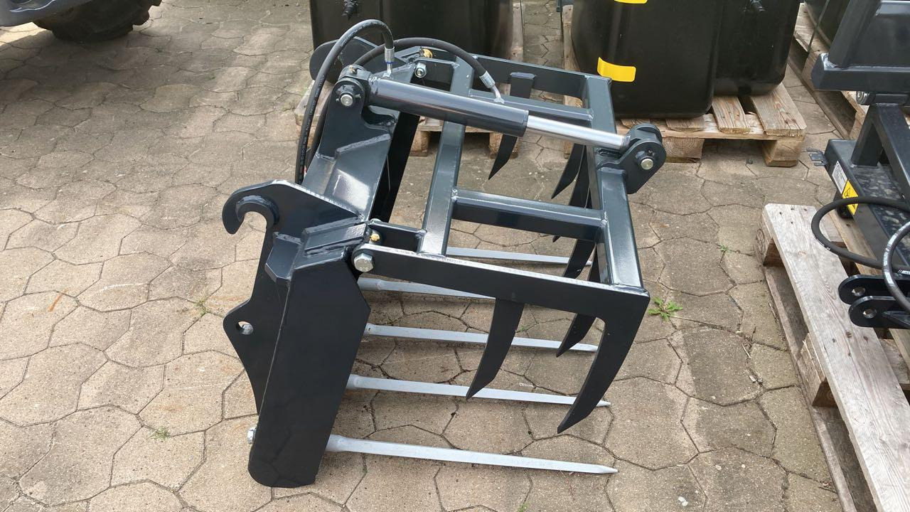 Schäffer Krokodilgebiss - Oprema za silose: slika Schäffer Krokodilgebiss - Oprema za silose Schäffer Krokodilgebiss - Oprema za silose: slika Schäffer Krokodilgebiss - Oprema za silose