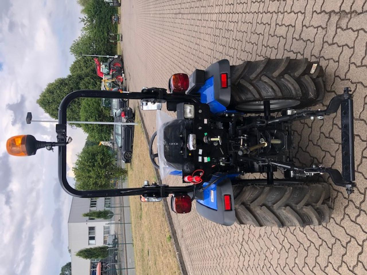 Solis 26 6+2 - Traktor: slika Solis 26 6+2 - Traktor Solis 26 6+2 - Traktor: slika Solis 26 6+2 - Traktor