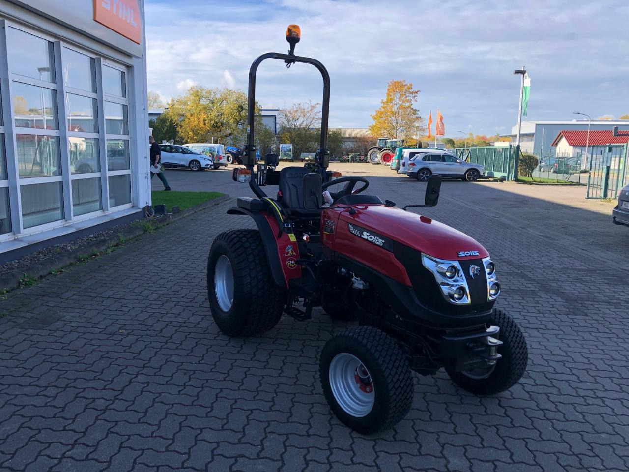 Solis 26 6+2 Tiger - Traktor: slika Solis 26 6+2 Tiger - Traktor Solis 26 6+2 Tiger - Traktor: slika Solis 26 6+2 Tiger - Traktor