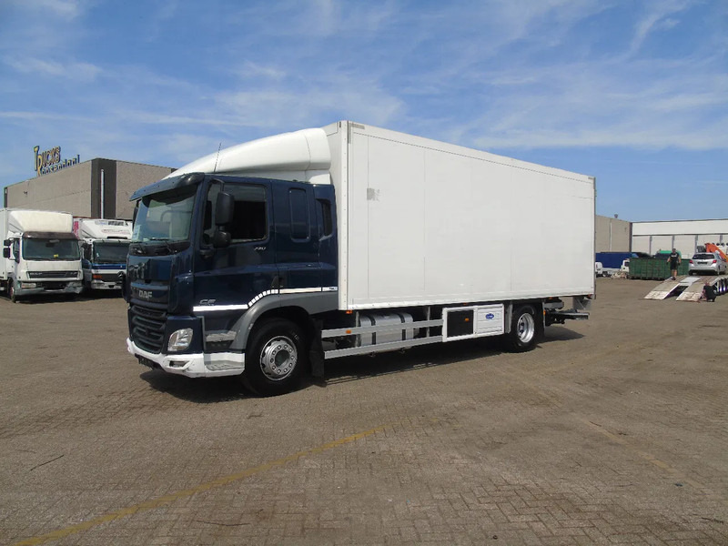 DAF CF 220 + CARRIER + EURO 6 + LIFT - Kamion hladnjača: slika DAF CF 220 + CARRIER + EURO 6 + LIFT - Kamion hladnjača DAF CF 220 + CARRIER + EURO 6 + LIFT - Kamion hladnjača: slika DAF CF 220 + CARRIER + EURO 6 + LIFT - Kamion hladnjača