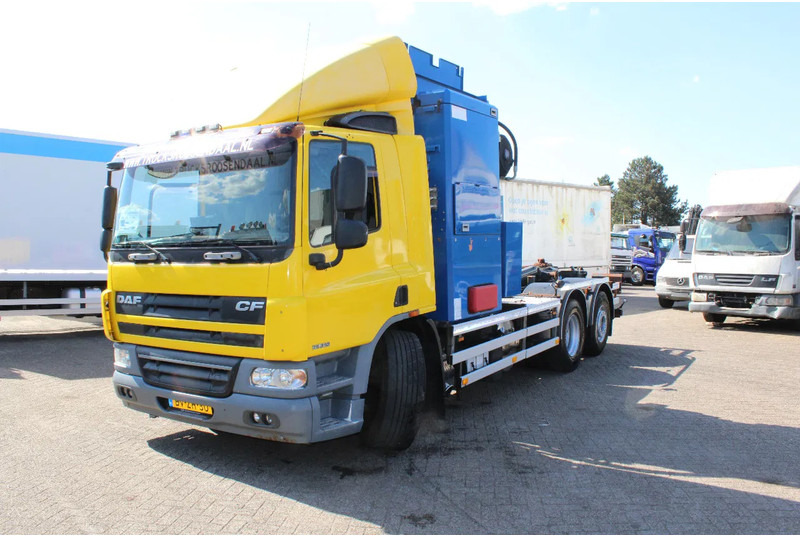 DAF CF 75 .310 + 6X2 STEERING - Kamion za odvoz smeća: slika DAF CF 75 .310 + 6X2 STEERING - Kamion za odvoz smeća DAF CF 75 .310 + 6X2 STEERING - Kamion za odvoz smeća: slika DAF CF 75 .310 + 6X2 STEERING - Kamion za odvoz smeća
