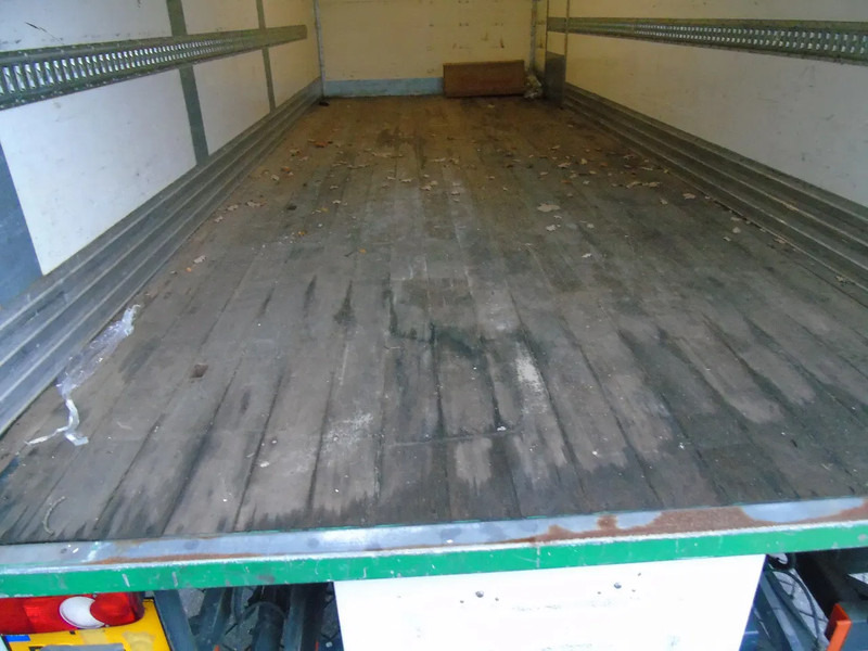 Kamion sandučar DAF LF 180 + lift + euro 6: slika Kamion sandučar DAF LF 180 + lift + euro 6 Kamion sandučar DAF LF 180 + lift + euro 6: slika Kamion sandučar DAF LF 180 + lift + euro 6