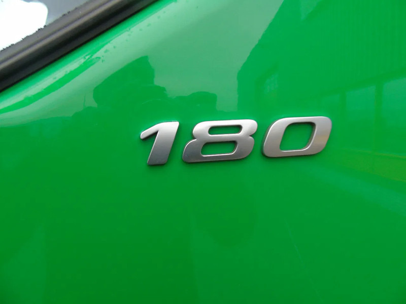 Kamion sandučar DAF LF 180 + lift + euro 6: slika Kamion sandučar DAF LF 180 + lift + euro 6 Kamion sandučar DAF LF 180 + lift + euro 6: slika Kamion sandučar DAF LF 180 + lift + euro 6