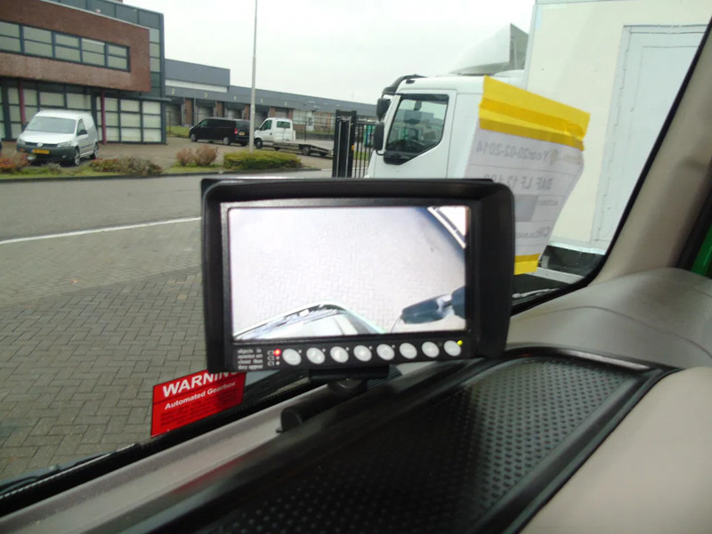 Kamion sandučar DAF LF 180 + lift + euro 6: slika Kamion sandučar DAF LF 180 + lift + euro 6 Kamion sandučar DAF LF 180 + lift + euro 6: slika Kamion sandučar DAF LF 180 + lift + euro 6