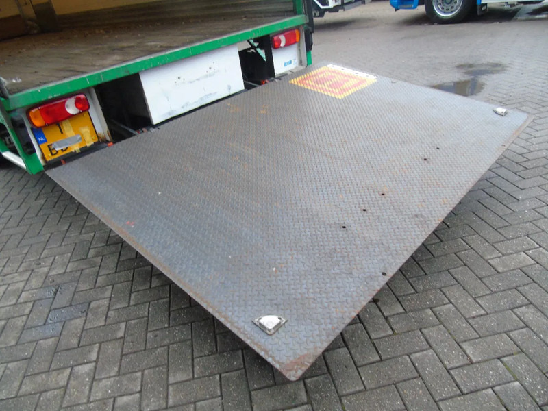 Kamion sandučar DAF LF 180 + lift + euro 6: slika Kamion sandučar DAF LF 180 + lift + euro 6 Kamion sandučar DAF LF 180 + lift + euro 6: slika Kamion sandučar DAF LF 180 + lift + euro 6