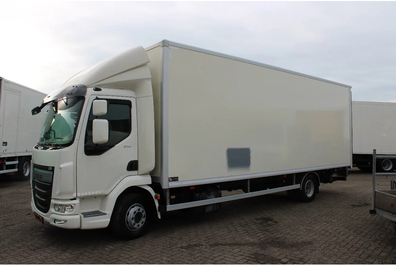 Kamion sandučar DAF LF 210 + EURO 6 + 12t: slika Kamion sandučar DAF LF 210 + EURO 6 + 12t