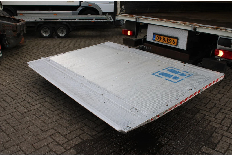 Kamion sandučar DAF LF 210 + EURO 6 + 12t: slika Kamion sandučar DAF LF 210 + EURO 6 + 12t