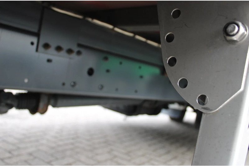 Kamion sandučar DAF LF 210 + EURO 6 + 12t: slika Kamion sandučar DAF LF 210 + EURO 6 + 12t
