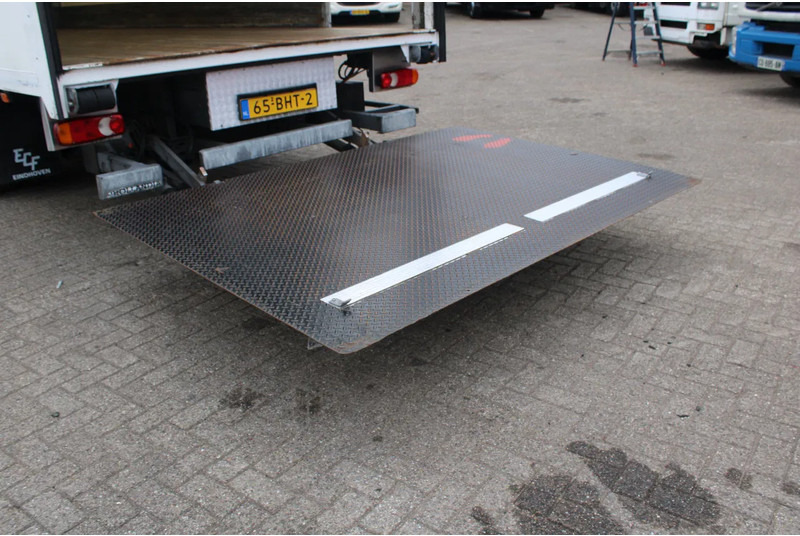 Kamion sandučar DAF LF 210 + euro 6 + lift + 12T + 3P: slika Kamion sandučar DAF LF 210 + euro 6 + lift + 12T + 3P
