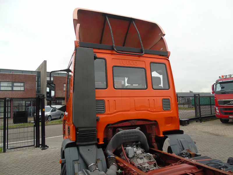 Iveco Eurocargo 120E18 + MANUAL - Kamion-šasija: slika Iveco Eurocargo 120E18 + MANUAL - Kamion-šasija Iveco Eurocargo 120E18 + MANUAL - Kamion-šasija: slika Iveco Eurocargo 120E18 + MANUAL - Kamion-šasija