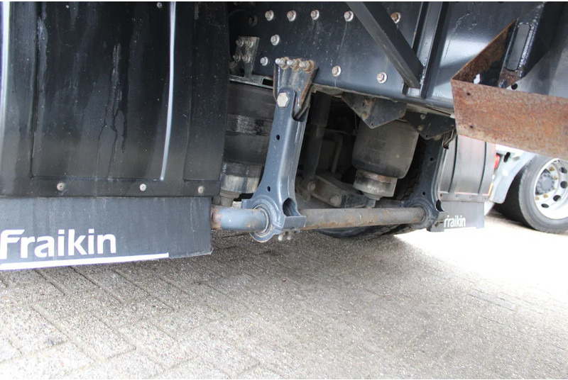 Kamion sandučar Iveco Eurocargo 160e25 + lift + euro 6: slika Kamion sandučar Iveco Eurocargo 160e25 + lift + euro 6