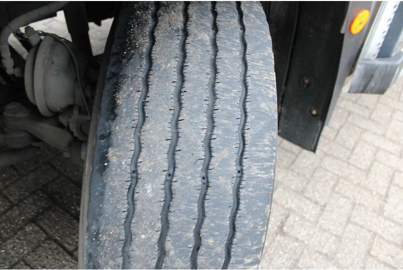 Kamion sandučar Iveco Eurocargo 160e25 + lift + euro 6: slika Kamion sandučar Iveco Eurocargo 160e25 + lift + euro 6