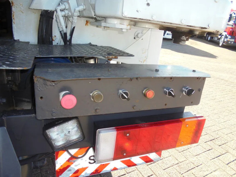 Vakum kamion Iveco Trakker 450 + Euro 5 + Zandzuiger + Manual + 6x4 + Remote: slika Vakum kamion Iveco Trakker 450 + Euro 5 + Zandzuiger + Manual + 6x4 + Remote