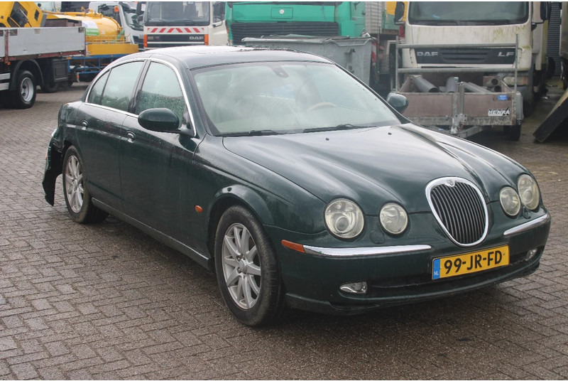 Jaguar S-TYPE 3.0 V6 EXECUTIVE +EURO 3 - Limuzina: slika Jaguar S-TYPE 3.0 V6 EXECUTIVE +EURO 3 - Limuzina Jaguar S-TYPE 3.0 V6 EXECUTIVE +EURO 3 - Limuzina: slika Jaguar S-TYPE 3.0 V6 EXECUTIVE +EURO 3 - Limuzina