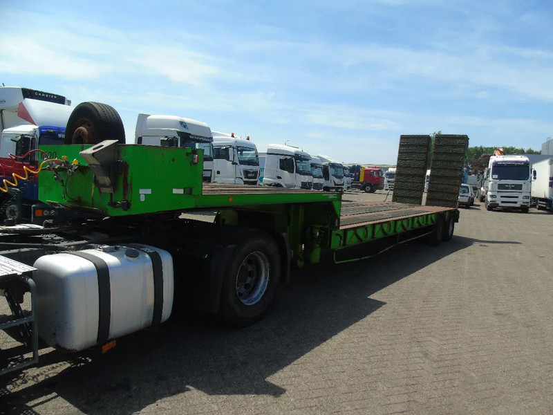 Kaiser 2X AXLE + RAMPS COMPLETE - Poluprikolica za prijevoz automobila: slika Kaiser 2X AXLE + RAMPS COMPLETE - Poluprikolica za prijevoz automobila Kaiser 2X AXLE + RAMPS COMPLETE - Poluprikolica za prijevoz automobila: slika Kaiser 2X AXLE + RAMPS COMPLETE - Poluprikolica za prijevoz automobila