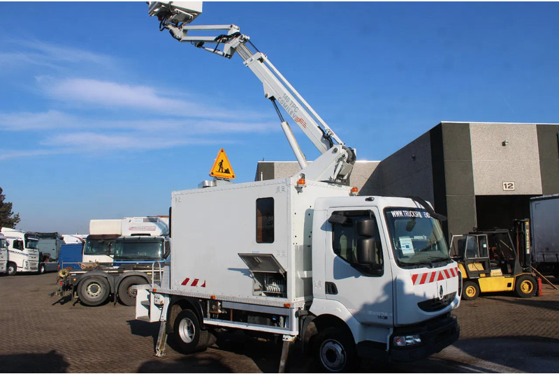 Renault Midlum 220 + 14METER + EURO 5 - Kamion: slika Renault Midlum 220 + 14METER + EURO 5 - Kamion Renault Midlum 220 + 14METER + EURO 5 - Kamion: slika Renault Midlum 220 + 14METER + EURO 5 - Kamion