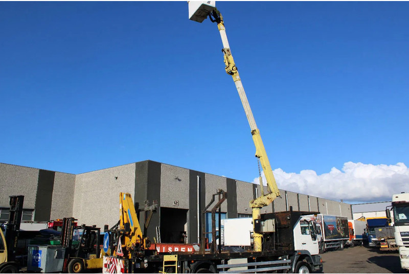 MAN 14.224 + EURO 2 + PTO + EFFER 95 / 2S + 11.5meter platform - Kamion s kranom: slika MAN 14.224 + EURO 2 + PTO + EFFER 95 / 2S + 11.5meter platform - Kamion s kranom MAN 14.224 + EURO 2 + PTO + EFFER 95 / 2S + 11.5meter platform - Kamion s kranom: slika MAN 14.224 + EURO 2 + PTO + EFFER 95 / 2S + 11.5meter platform - Kamion s kranom