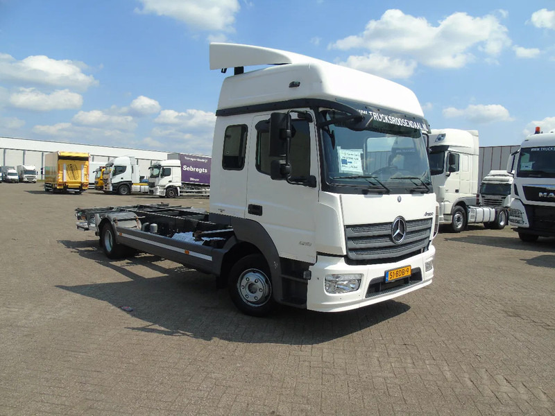 Mercedes-Benz Atego 1218 + EURO 6 + 5 PERS + BDF + LIFT - Transporter kontejnera/ Kamion s izmjenjivim sanducima: slika Mercedes-Benz Atego 1218 + EURO 6 + 5 PERS + BDF + LIFT - Transporter kontejnera/ Kamion s izmjenjivim sanducima Mercedes-Benz Atego 1218 + EURO 6 + 5 PERS + BDF + LIFT - Transporter kontejnera/ Kamion s izmjenjivim sanducima: slika Mercedes-Benz Atego 1218 + EURO 6 + 5 PERS + BDF + LIFT - Transporter kontejnera/ Kamion s izmjenjivim sanducima