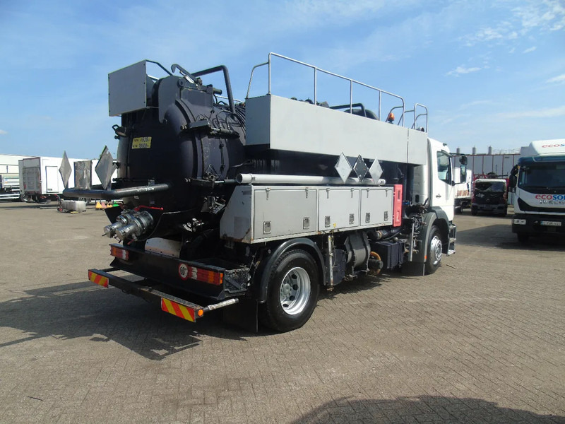 Mercedes-Benz Atego 1923 + 8.800 liter INOX + complete pump/tipper/functional + EURO 2 - Vakum kamion: slika Mercedes-Benz Atego 1923 + 8.800 liter INOX + complete pump/tipper/functional + EURO 2 - Vakum kamion Mercedes-Benz Atego 1923 + 8.800 liter INOX + complete pump/tipper/functional + EURO 2 - Vakum kamion: slika Mercedes-Benz Atego 1923 + 8.800 liter INOX + complete pump/tipper/functional + EURO 2 - Vakum kamion