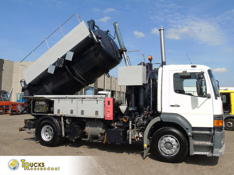 Mercedes-Benz Atego 1923 + 8.800 liter INOX + complete pump/tipper/functional + EURO 2 - Vakum kamion: slika Mercedes-Benz Atego 1923 + 8.800 liter INOX + complete pump/tipper/functional + EURO 2 - Vakum kamion Mercedes-Benz Atego 1923 + 8.800 liter INOX + complete pump/tipper/functional + EURO 2 - Vakum kamion: slika Mercedes-Benz Atego 1923 + 8.800 liter INOX + complete pump/tipper/functional + EURO 2 - Vakum kamion