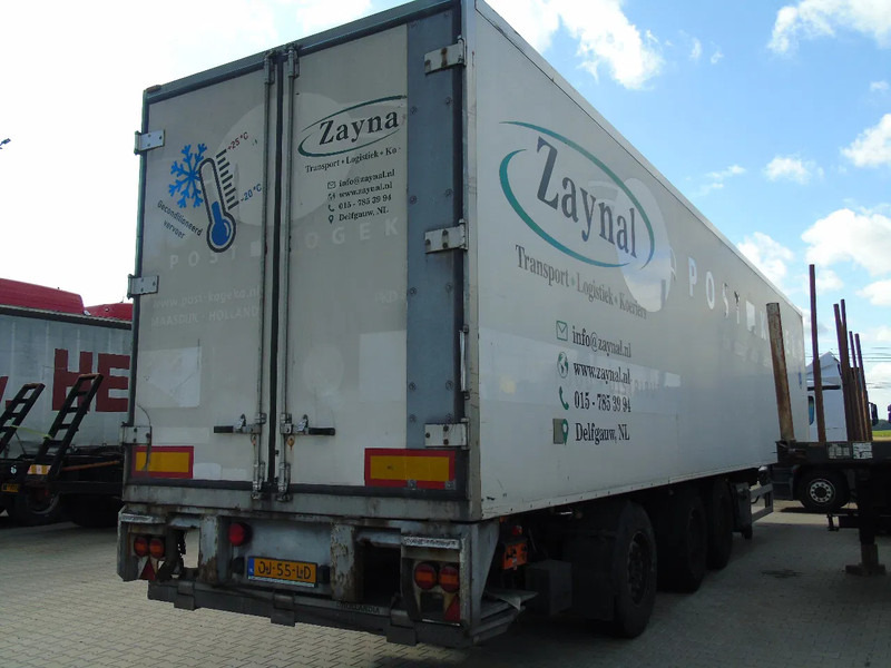 Pacton 3x SAF + carrier vector 1800 + lift - Poluprikolica hladnjača: slika Pacton 3x SAF + carrier vector 1800 + lift - Poluprikolica hladnjača Pacton 3x SAF + carrier vector 1800 + lift - Poluprikolica hladnjača: slika Pacton 3x SAF + carrier vector 1800 + lift - Poluprikolica hladnjača