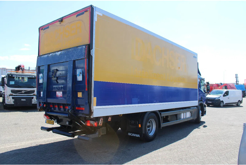 Scania P 230 + LIFT - Kamion sandučar: slika Scania P 230 + LIFT - Kamion sandučar Scania P 230 + LIFT - Kamion sandučar: slika Scania P 230 + LIFT - Kamion sandučar