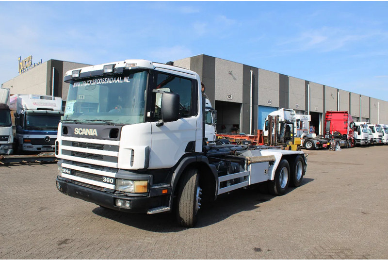 Scania P124-360 + HOOK + 6X2 + MANUAL + EURO 2 - Kamion s kukastom dizalicom: slika Scania P124-360 + HOOK + 6X2 + MANUAL + EURO 2 - Kamion s kukastom dizalicom Scania P124-360 + HOOK + 6X2 + MANUAL + EURO 2 - Kamion s kukastom dizalicom: slika Scania P124-360 + HOOK + 6X2 + MANUAL + EURO 2 - Kamion s kukastom dizalicom