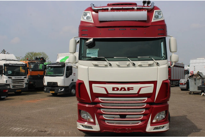 DAF XF 106.530 + euro 6 + spoiler + top truck (G314) - Tegljač: slika DAF XF 106.530 + euro 6 + spoiler + top truck (G314) - Tegljač DAF XF 106.530 + euro 6 + spoiler + top truck (G314) - Tegljač: slika DAF XF 106.530 + euro 6 + spoiler + top truck (G314) - Tegljač