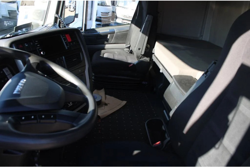 Iveco Stralis 460 + Euro 6+ADR +9 TONS VOORAS - Tegljač: slika Iveco Stralis 460 + Euro 6+ADR +9 TONS VOORAS - Tegljač Iveco Stralis 460 + Euro 6+ADR +9 TONS VOORAS - Tegljač: slika Iveco Stralis 460 + Euro 6+ADR +9 TONS VOORAS - Tegljač