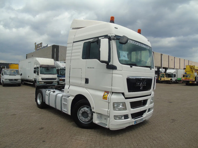 MAN TGX 18.440 + EURO 5 + 3X IN STOCK - Tegljač: slika MAN TGX 18.440 + EURO 5 + 3X IN STOCK - Tegljač MAN TGX 18.440 + EURO 5 + 3X IN STOCK - Tegljač: slika MAN TGX 18.440 + EURO 5 + 3X IN STOCK - Tegljač