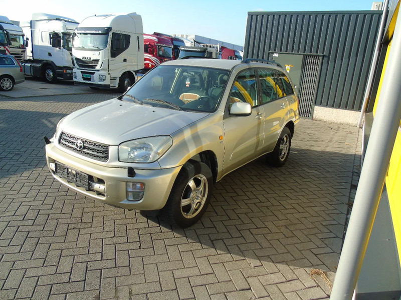 Toyota RAV4 + 4X4 + AUTOMAT + PETROL - SUV: slika Toyota RAV4 + 4X4 + AUTOMAT + PETROL - SUV Toyota RAV4 + 4X4 + AUTOMAT + PETROL - SUV: slika Toyota RAV4 + 4X4 + AUTOMAT + PETROL - SUV