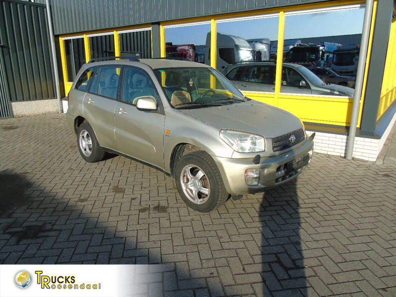 Toyota RAV4 + 4X4 + AUTOMAT + PETROL - SUV: slika Toyota RAV4 + 4X4 + AUTOMAT + PETROL - SUV Toyota RAV4 + 4X4 + AUTOMAT + PETROL - SUV: slika Toyota RAV4 + 4X4 + AUTOMAT + PETROL - SUV
