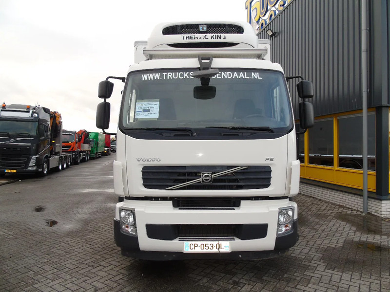 Volvo FE 260 + THERMO KING + DHOLLANDIA LOADLIFT - Kamion hladnjača: slika Volvo FE 260 + THERMO KING + DHOLLANDIA LOADLIFT - Kamion hladnjača Volvo FE 260 + THERMO KING + DHOLLANDIA LOADLIFT - Kamion hladnjača: slika Volvo FE 260 + THERMO KING + DHOLLANDIA LOADLIFT - Kamion hladnjača