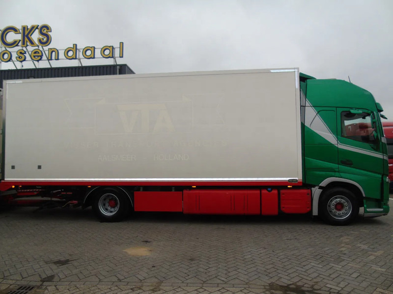 Volvo FH 460 + TRS + COMBI + EURO 6 - Kamion hladnjača: slika Volvo FH 460 + TRS + COMBI + EURO 6 - Kamion hladnjača Volvo FH 460 + TRS + COMBI + EURO 6 - Kamion hladnjača: slika Volvo FH 460 + TRS + COMBI + EURO 6 - Kamion hladnjača