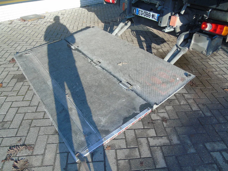 Volvo FL 14.210 + ATP/FRC + CARRIER + LIFT - Kamion hladnjača: slika Volvo FL 14.210 + ATP/FRC + CARRIER + LIFT - Kamion hladnjača Volvo FL 14.210 + ATP/FRC + CARRIER + LIFT - Kamion hladnjača: slika Volvo FL 14.210 + ATP/FRC + CARRIER + LIFT - Kamion hladnjača