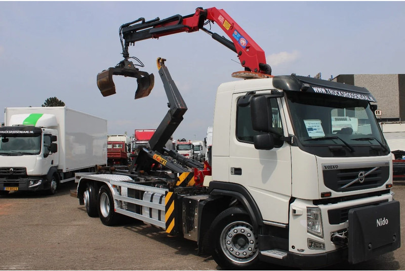 Volvo FM 330 + HMF 1035 + HOOKSYTEM HYVA + EURO 5 + 6X2 - Kamion s kabelskim sustavom, Kamion s kranom: slika Volvo FM 330 + HMF 1035 + HOOKSYTEM HYVA + EURO 5 + 6X2 - Kamion s kabelskim sustavom, Kamion s kranom Volvo FM 330 + HMF 1035 + HOOKSYTEM HYVA + EURO 5 + 6X2 - Kamion s kabelskim sustavom, Kamion s kranom: slika Volvo FM 330 + HMF 1035 + HOOKSYTEM HYVA + EURO 5 + 6X2 - Kamion s kabelskim sustavom, Kamion s kranom