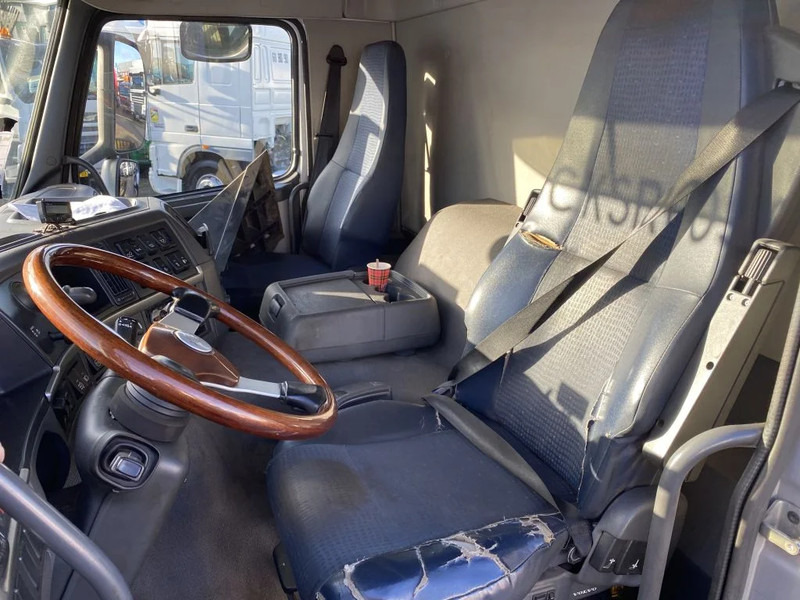Volvo FM 370 + Euro 5 + Palfinger Z-Q170 Crane + 30ton NCH lift + Container system + hoogsta - Kamion s kranom: slika Volvo FM 370 + Euro 5 + Palfinger Z-Q170 Crane + 30ton NCH lift + Container system + hoogsta - Kamion s kranom Volvo FM 370 + Euro 5 + Palfinger Z-Q170 Crane + 30ton NCH lift + Container system + hoogsta - Kamion s kranom: slika Volvo FM 370 + Euro 5 + Palfinger Z-Q170 Crane + 30ton NCH lift + Container system + hoogsta - Kamion s kranom