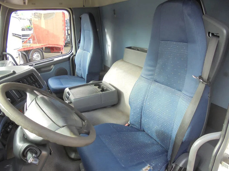 Volvo FM 9.310 + Euro 5 + Manual + Horse transport - Transporter kontejnera/ Kamion s izmjenjivim sanducima: slika Volvo FM 9.310 + Euro 5 + Manual + Horse transport - Transporter kontejnera/ Kamion s izmjenjivim sanducima Volvo FM 9.310 + Euro 5 + Manual + Horse transport - Transporter kontejnera/ Kamion s izmjenjivim sanducima: slika Volvo FM 9.310 + Euro 5 + Manual + Horse transport - Transporter kontejnera/ Kamion s izmjenjivim sanducima