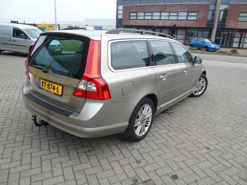 Volvo V70 + manual - Hatchback: slika Volvo V70 + manual - Hatchback Volvo V70 + manual - Hatchback: slika Volvo V70 + manual - Hatchback