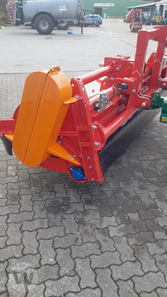 Dücker UM 27 - Malčer: slika Dücker UM 27 - Malčer Dücker UM 27 - Malčer: slika Dücker UM 27 - Malčer