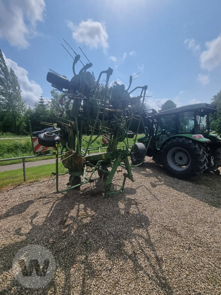 Krone KW 8.82/8 - Prevrtač sijena/ Grabulje: slika Krone KW 8.82/8 - Prevrtač sijena/ Grabulje Krone KW 8.82/8 - Prevrtač sijena/ Grabulje: slika Krone KW 8.82/8 - Prevrtač sijena/ Grabulje