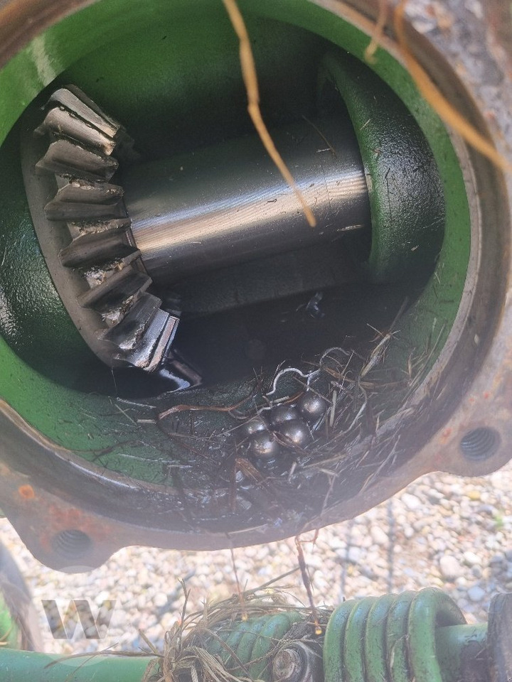 Krone KW 8.82/8 - Prevrtač sijena/ Grabulje: slika Krone KW 8.82/8 - Prevrtač sijena/ Grabulje Krone KW 8.82/8 - Prevrtač sijena/ Grabulje: slika Krone KW 8.82/8 - Prevrtač sijena/ Grabulje